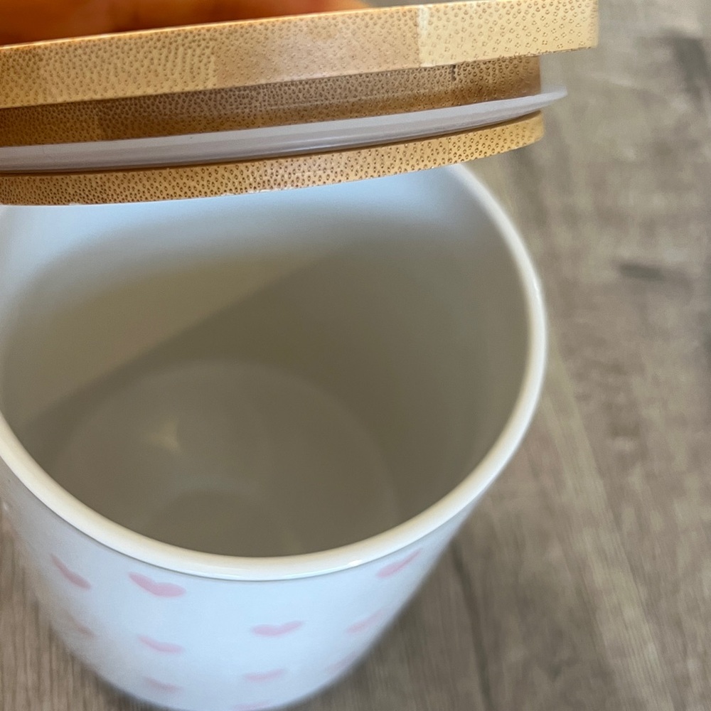 Pink Heart Pattern Tea Set with Bamboo Lid - Picture 4 of 5